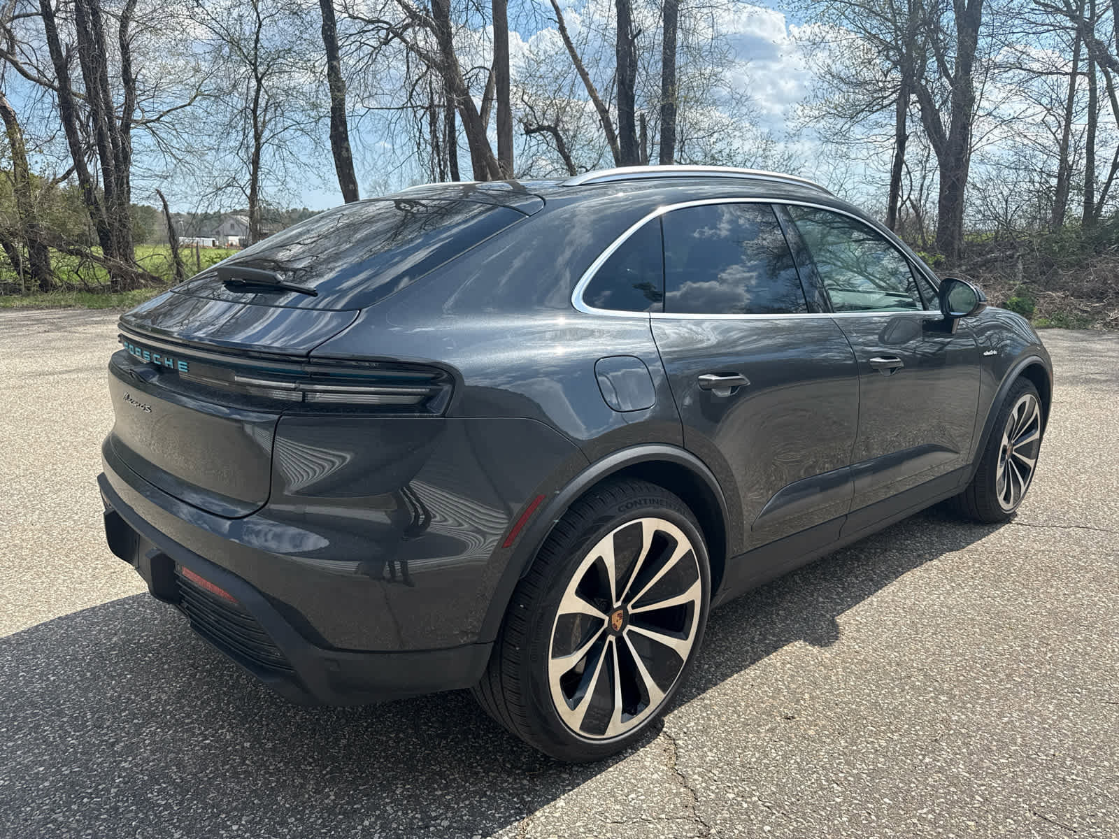 Used 2025 Porsche Macan 4S Electric AWD/4WD image 9
