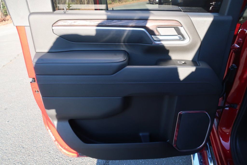 New 2026 GMC Sierra 2500 SLT w/ SLT Premium Package image 23