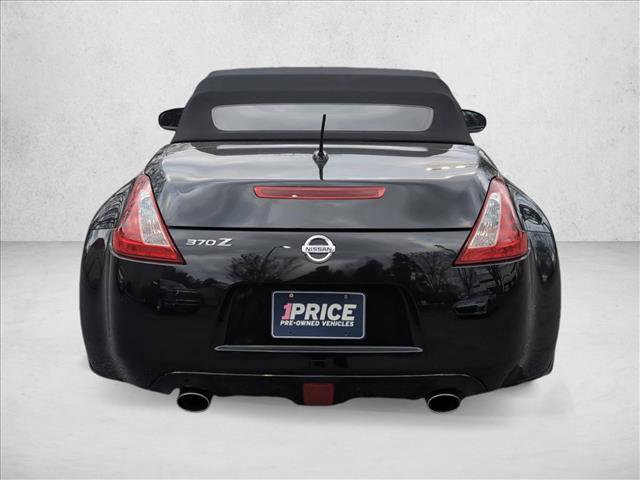 Used 2018 Nissan 370Z Touring image 6