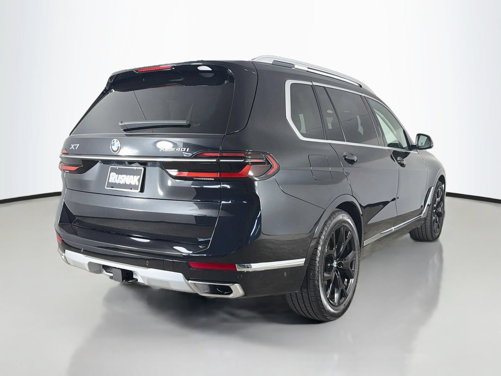 Certified 2024 BMW X7 xDrive40i w/ Parking Assistance Package AWD/4WD image 7