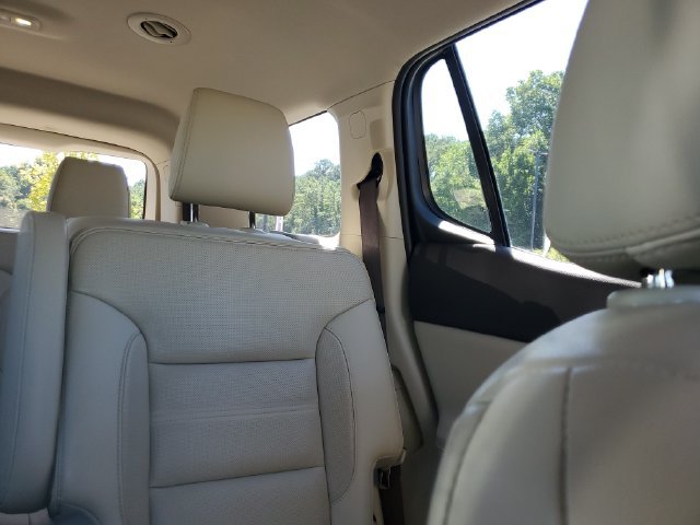 Used 2019 GMC Acadia Denali w/ Technology Package FWD image 12