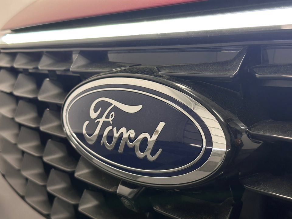 New 2025 Ford Escape SE w/ PHEV Premium Package FWD image 13