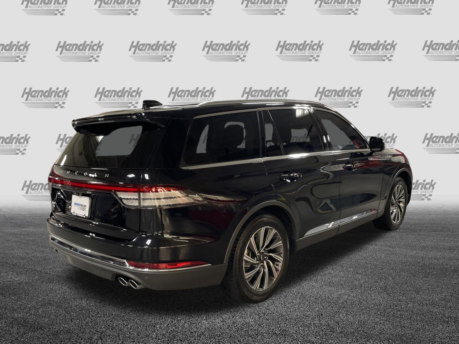Used 2025 Lincoln Aviator 2WD image 10