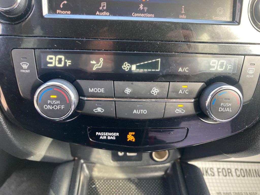 Used 2020 Nissan Rogue SV AWD/4WD image 25