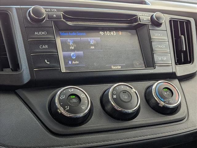 Used 2016 Toyota RAV4 LE FWD image 5