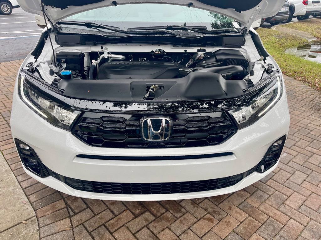 Used 2025 Honda Odyssey Elite image 18