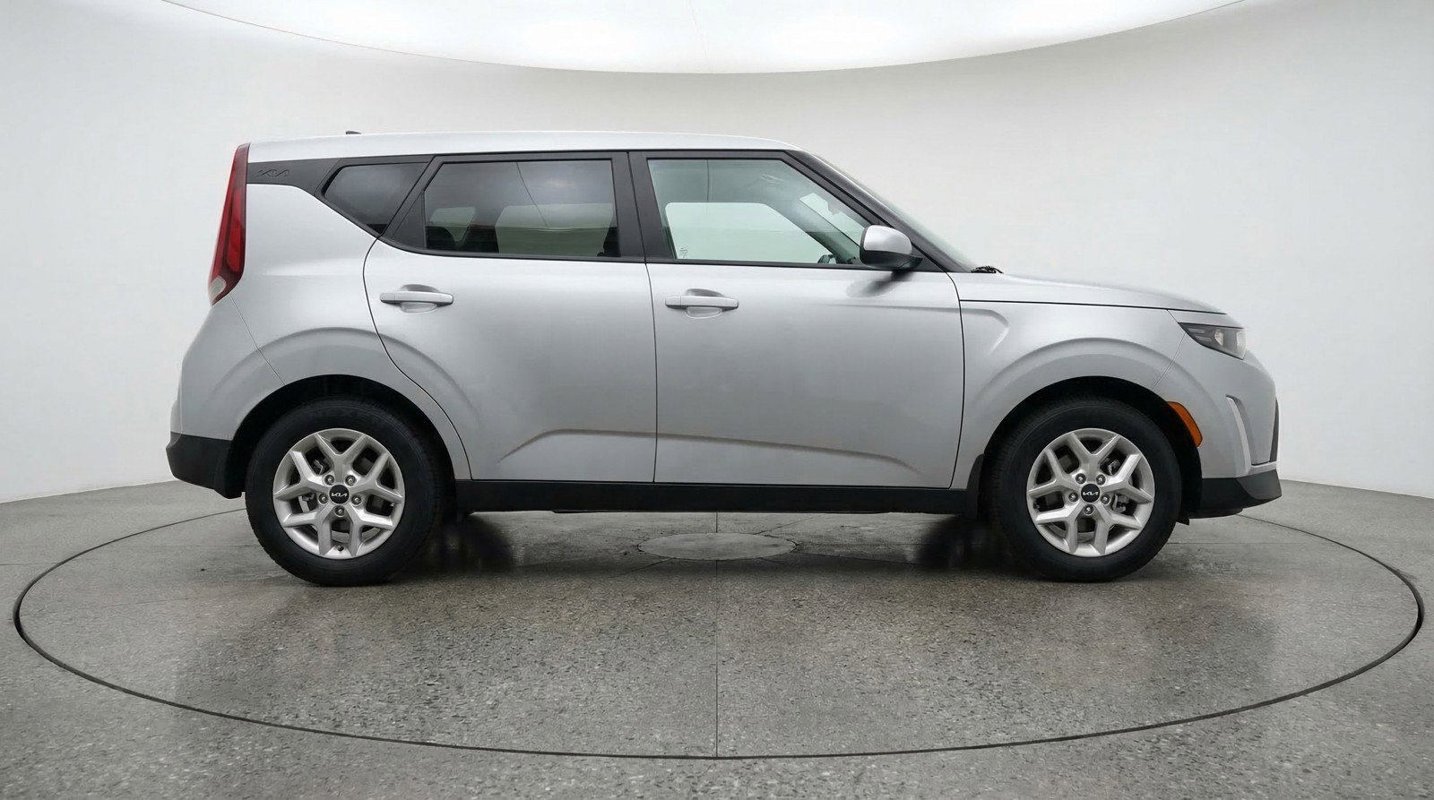 Used 2025 Kia Soul LX w/ LX Technology Package image 11