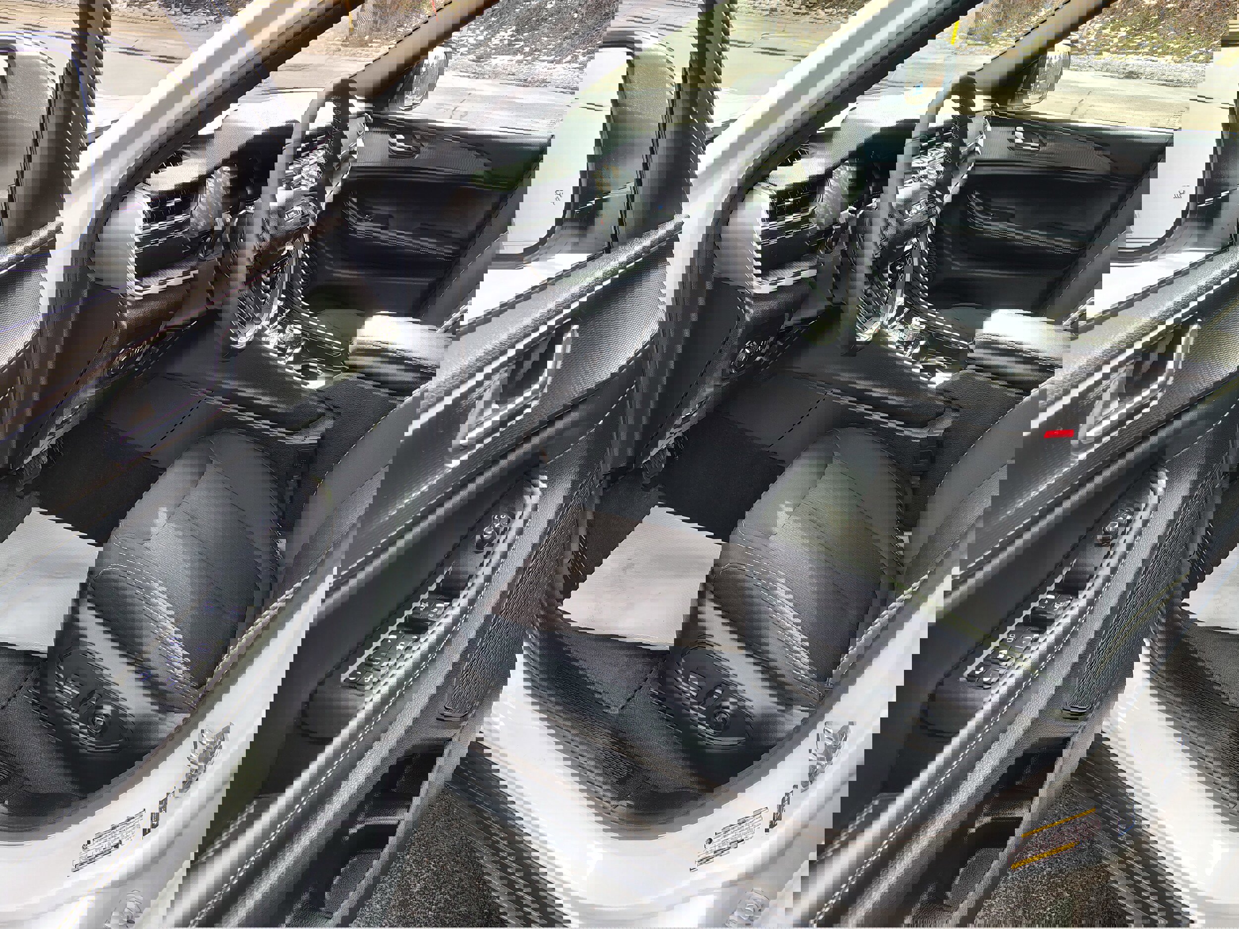 Certified 2025 Jeep Grand Cherokee Laredo X w/ Luxury Tech Group I image 18