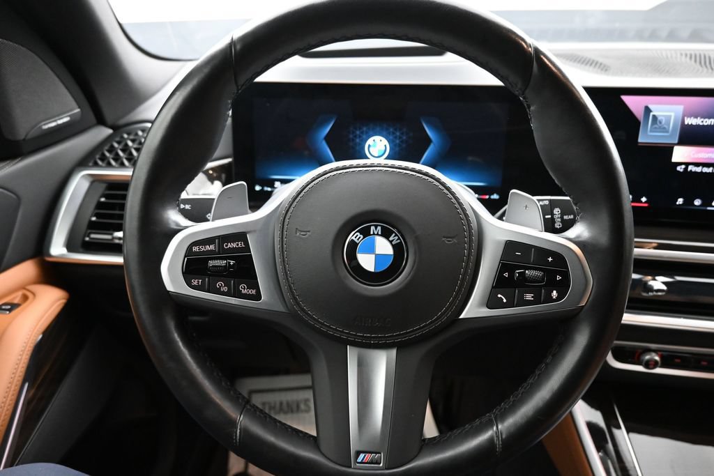 Used 2025 BMW X5 xDrive40i w/ M Sport Package AWD/4WD image 14