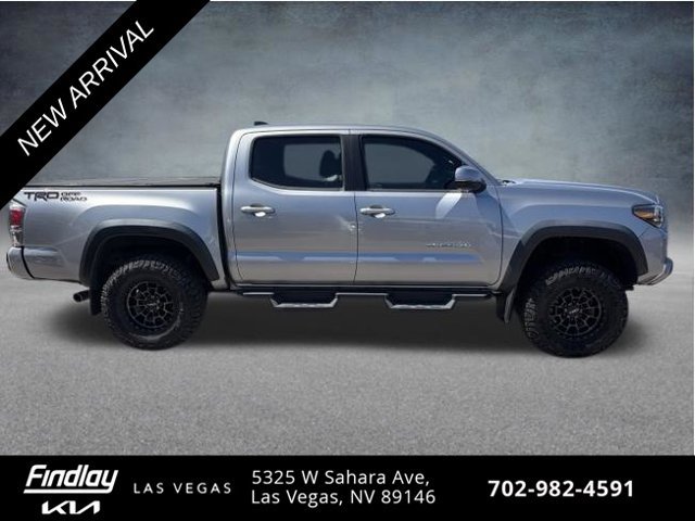 Used 2020 Toyota Tacoma TRD Off-Road w/ Technology Package RWD image 4