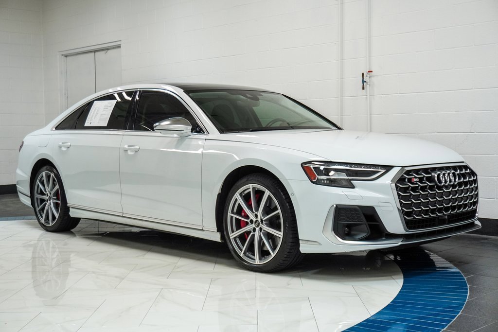 Used 2023 Audi S8 image 5