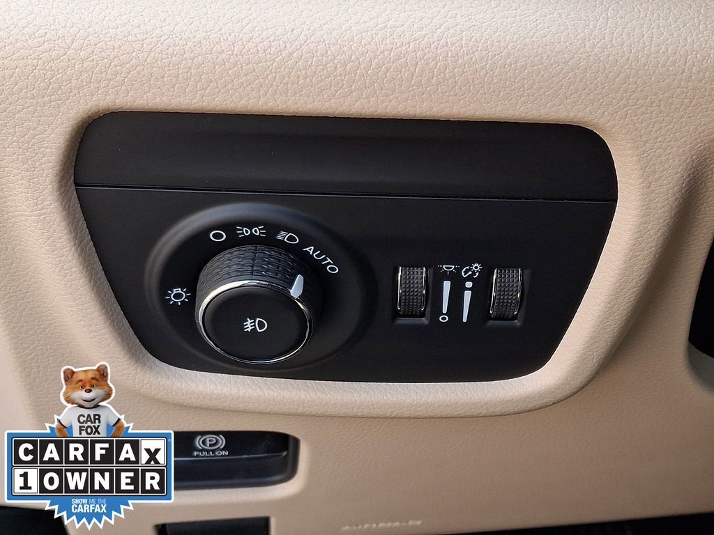 Used 2026 Jeep Grand Cherokee Limited AWD/4WD image 25