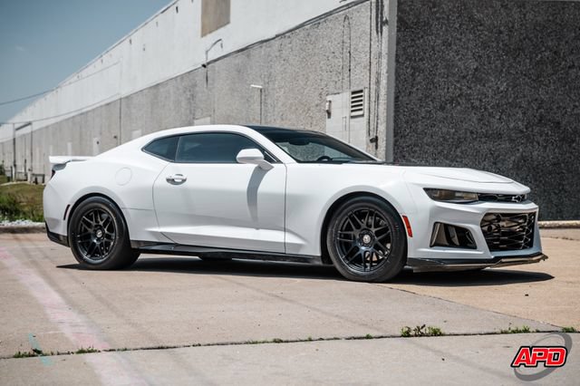 Used 2018 Chevrolet Camaro ZL1 RWD image 6