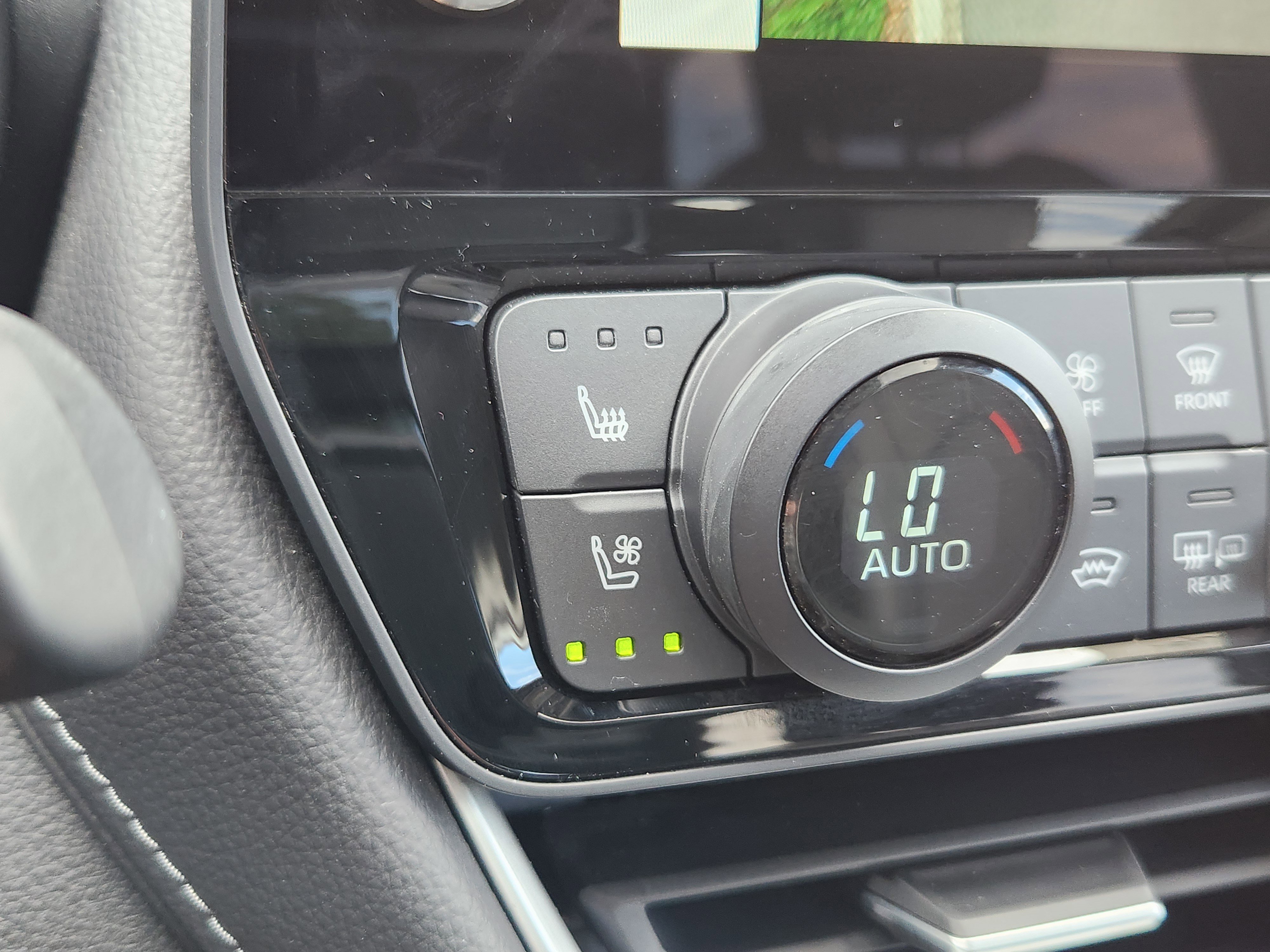 Used 2024 Toyota Grand Highlander Limited image 23