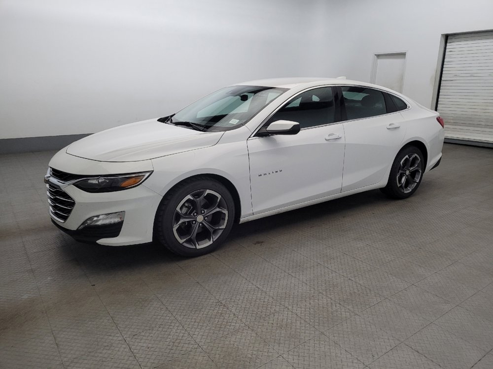 Used 2024 Chevrolet Malibu LT image 2