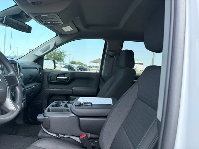 Used 2026 Chevrolet Silverado 1500 Custom w/ LPO, Dark Essentials Package RWD image 13