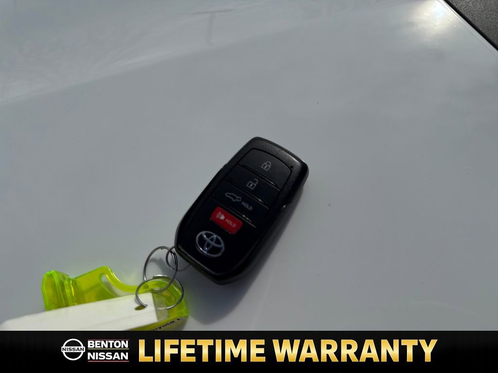 Used 2024 Toyota Land Cruiser image 32