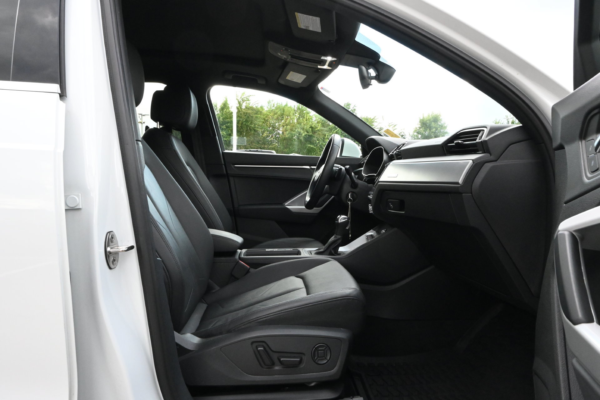 Used 2022 Audi Q3 2.0T Premium AWD/4WD image 25