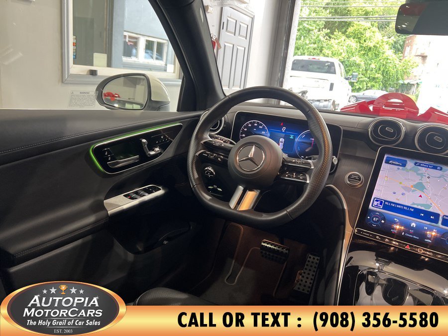 Used 2025 Mercedes-Benz GLC 350e 4MATIC w/ AMG Line image 25