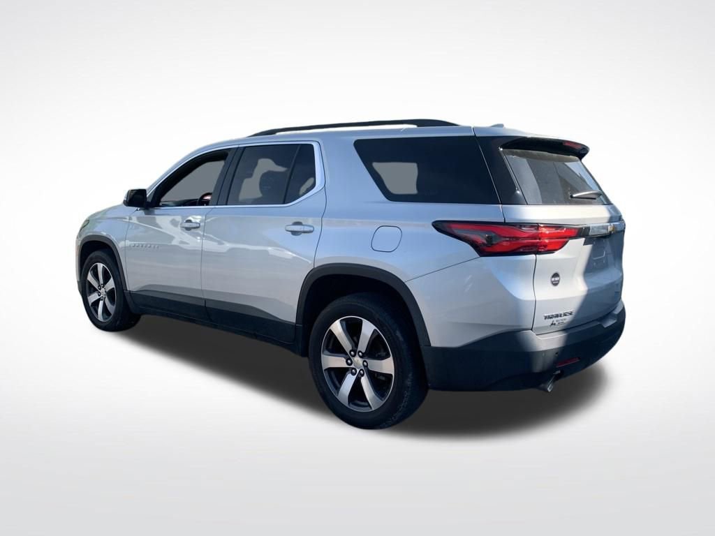 Used 2022 Chevrolet Traverse LT w/ LT Premium Package image 5