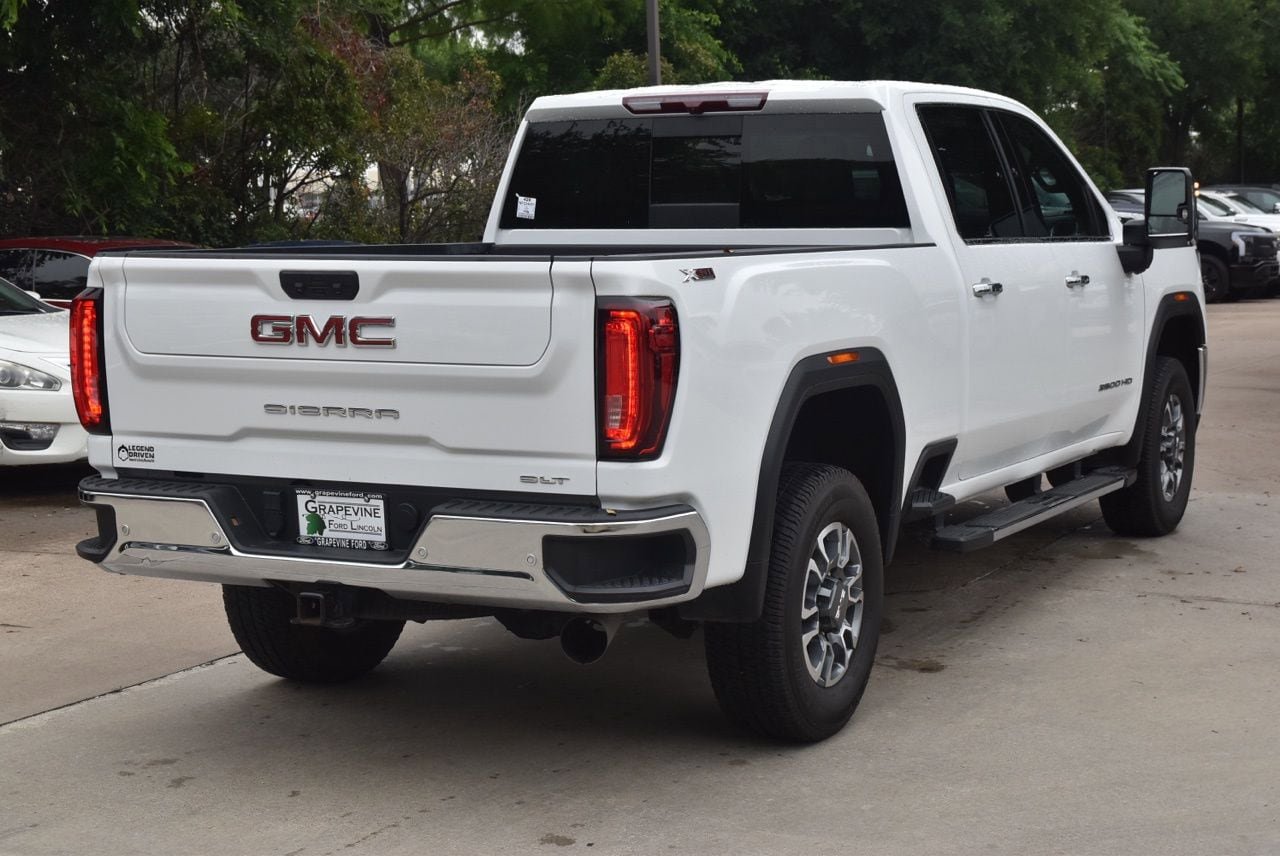 Used 2022 GMC Sierra 2500 SLT w/ SLT Premium Package AWD/4WD image 8