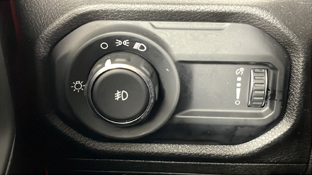 Used 2024 Jeep Wrangler Unlimited Sport AWD/4WD image 30