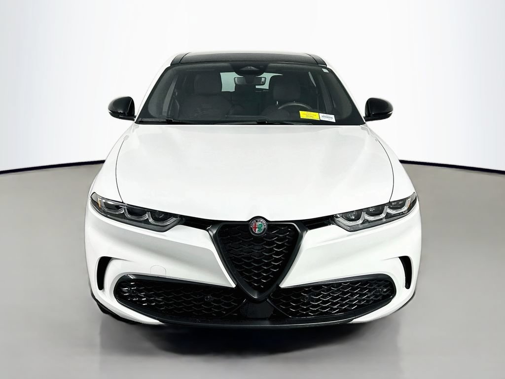 Used 2025 Alfa Romeo Tonale AWD/4WD image 2
