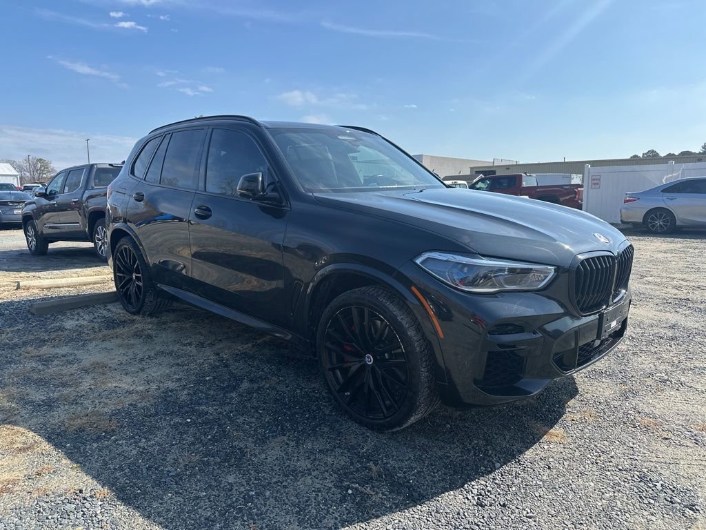 Used 2022 BMW X5 M50i w/ Executive Package image 7