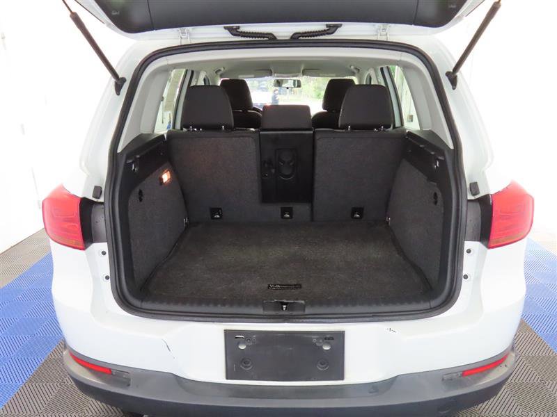 Used 2017 Volkswagen Tiguan Limited AWD/4WD image 12