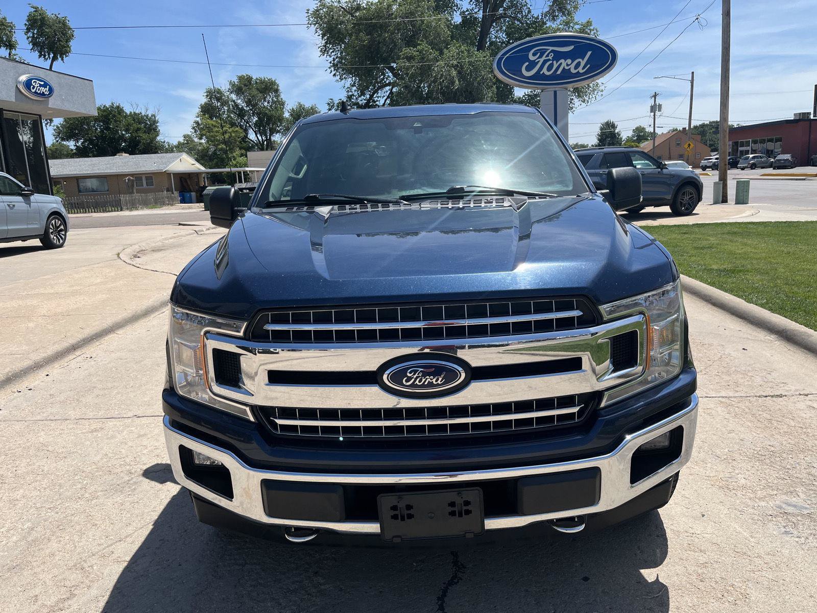 Used 2020 Ford F150 XLT w/ Equipment Group 302A Luxury AWD/4WD image 3