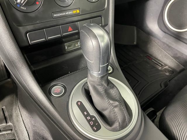 Used 2016 Volkswagen Beetle 1.8T SE FWD image 9
