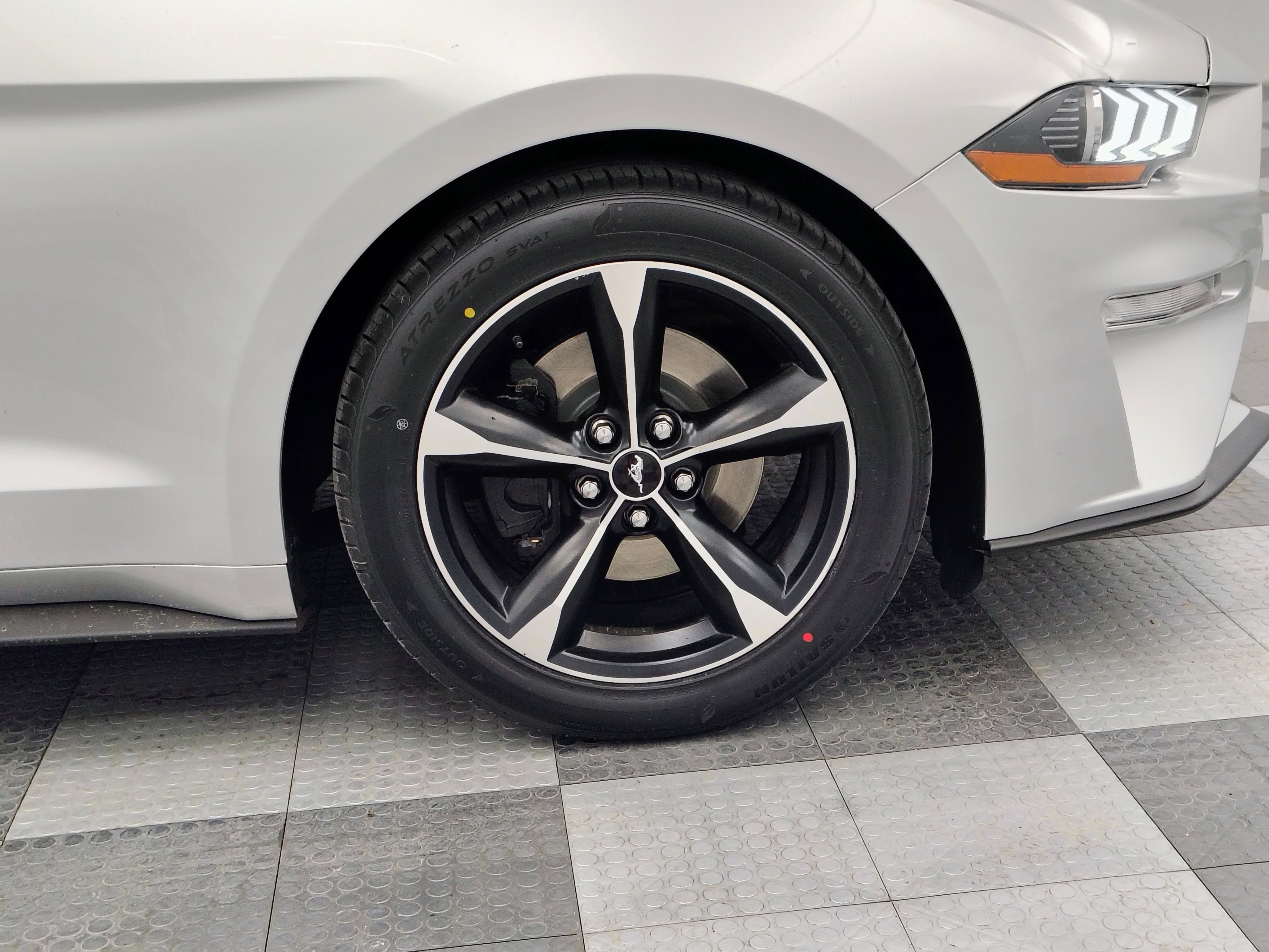 Used 2018 Ford Mustang Coupe image 12