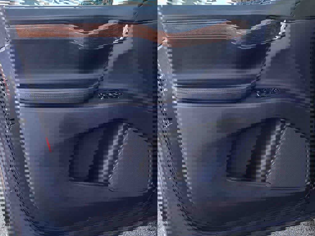 Used 2021 Tesla Model X Long Range image 19