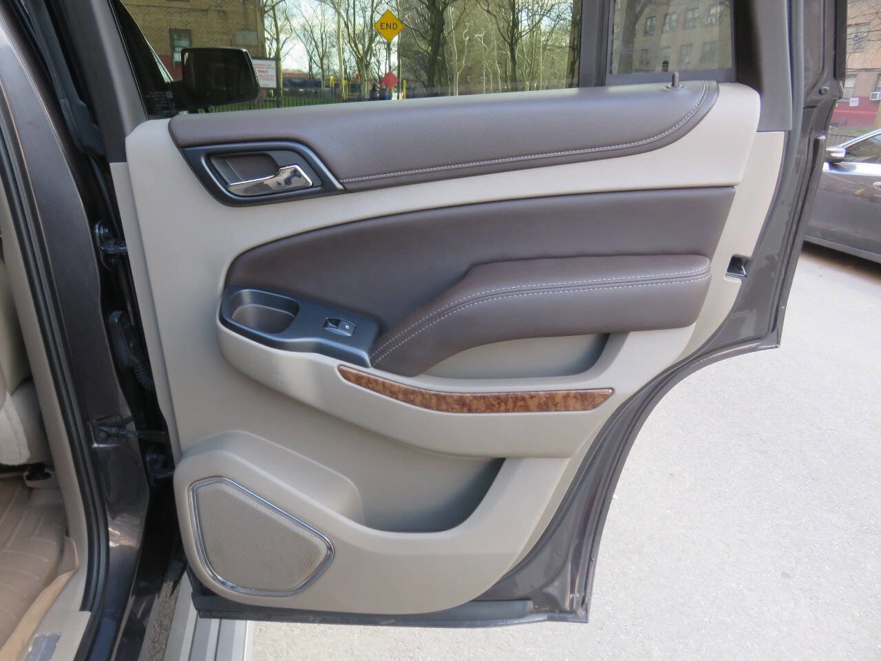 Used 2015 Chevrolet Tahoe LTZ image 35