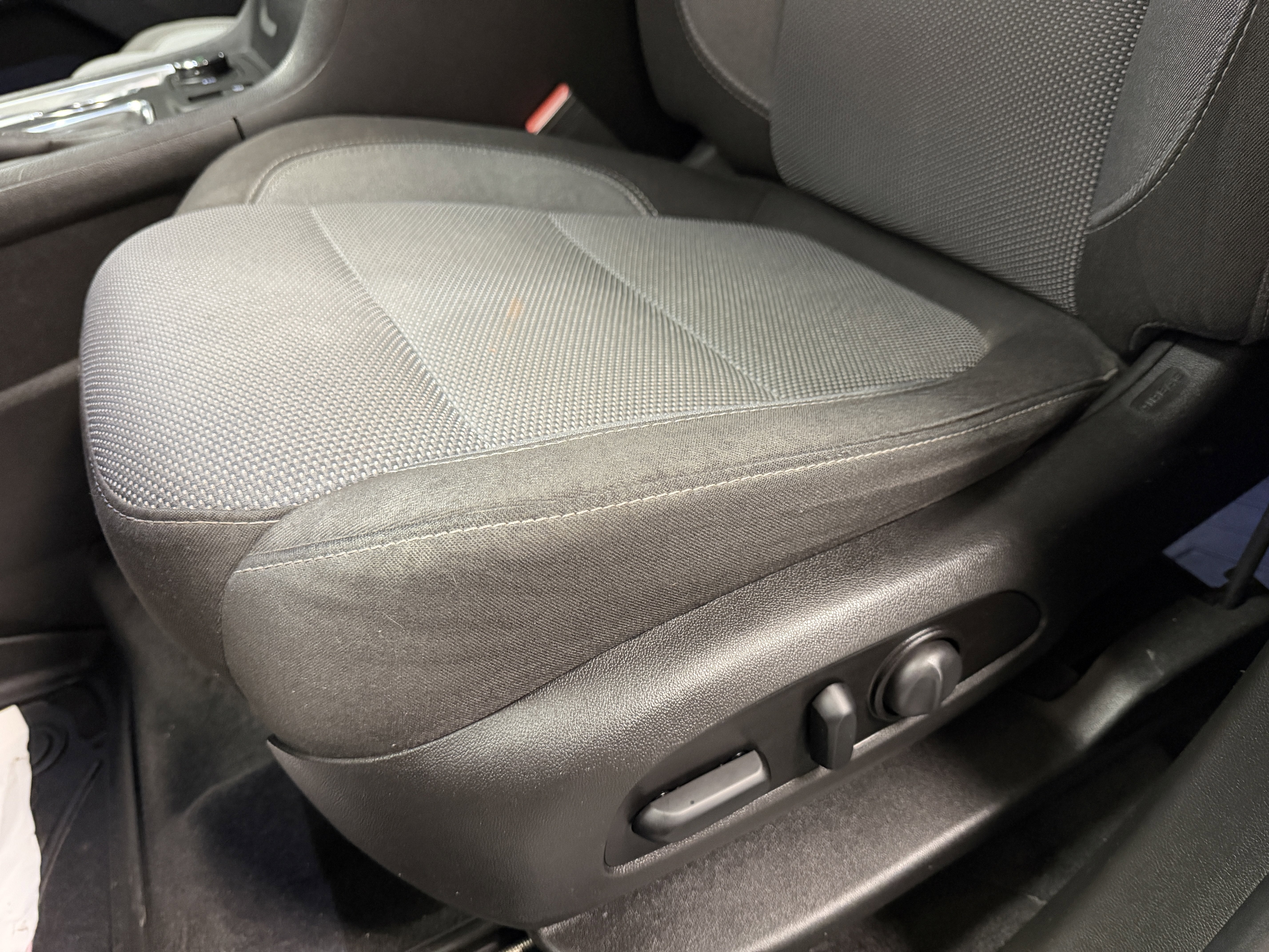 Used 2019 Chevrolet Traverse LT image 21