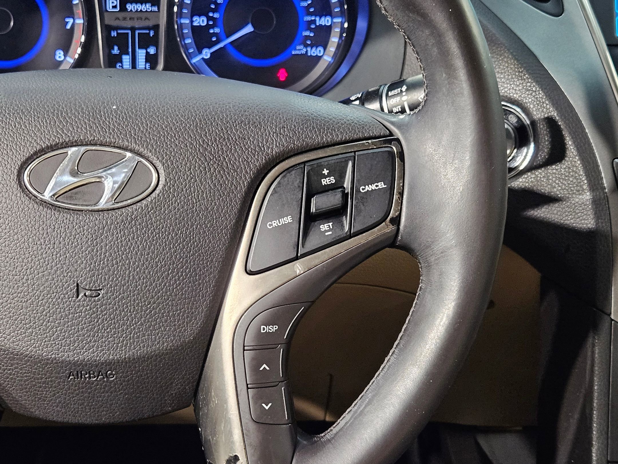 Used 2012 Hyundai Azera image 24