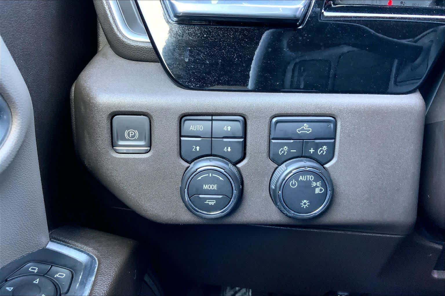 Used 2024 Chevrolet Silverado 2500 LT w/ LPO, Dark Essentials Package AWD/4WD image 33