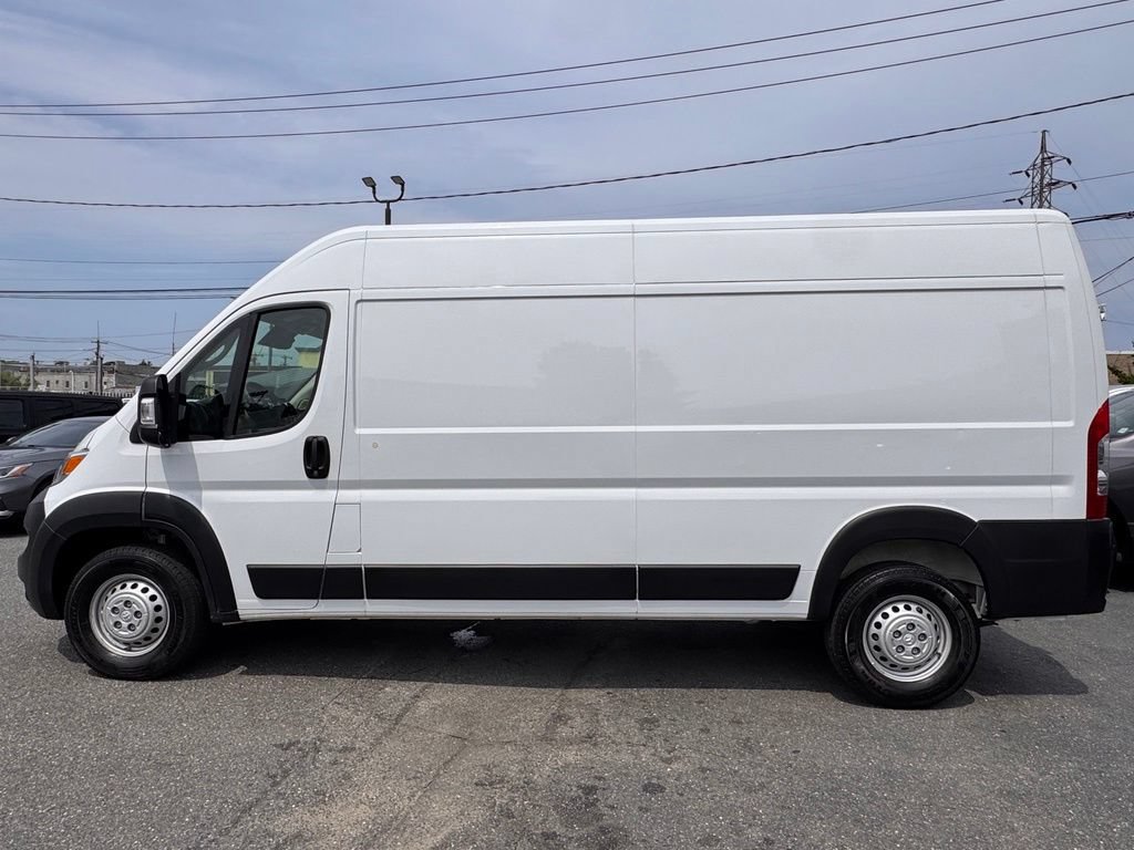 Used 2026 RAM ProMaster 2500 w/ Convenience Group FWD image 4