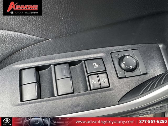 Certified 2025 Toyota RAV4 LE FWD image 21