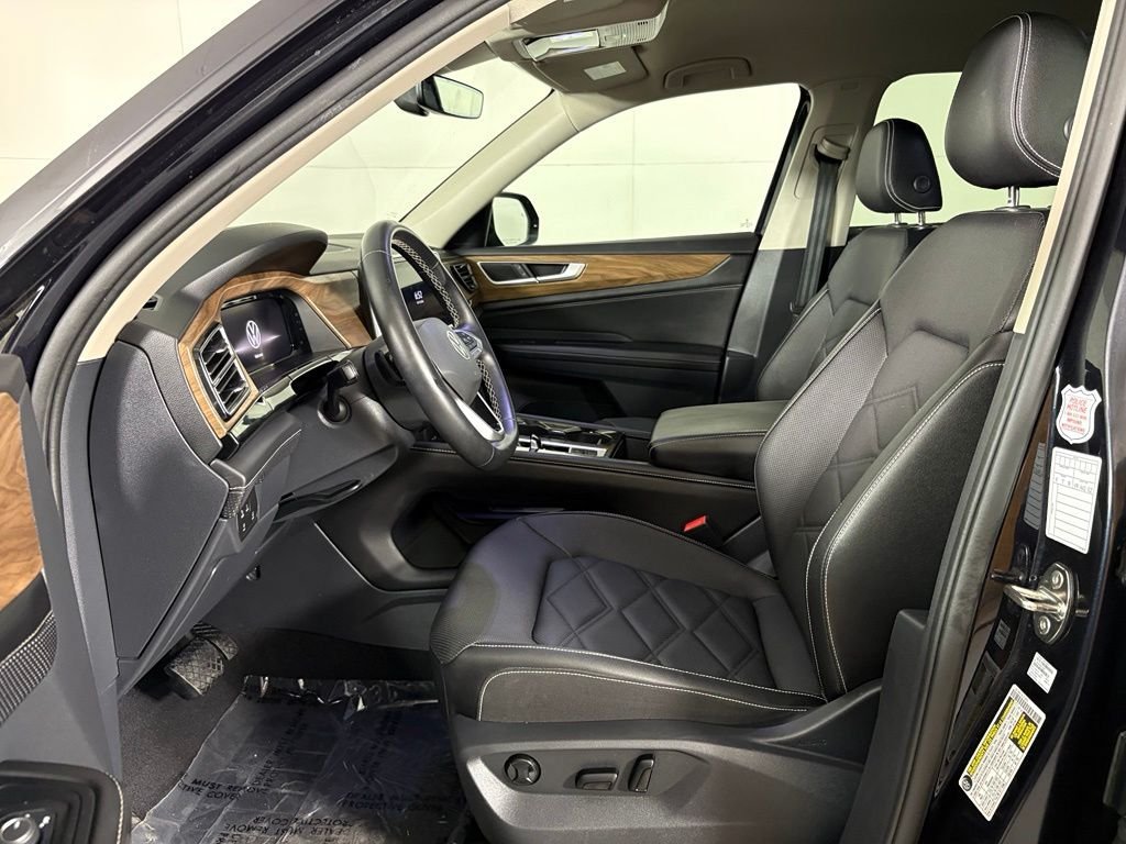 Used 2025 Volkswagen Atlas SE FWD image 15