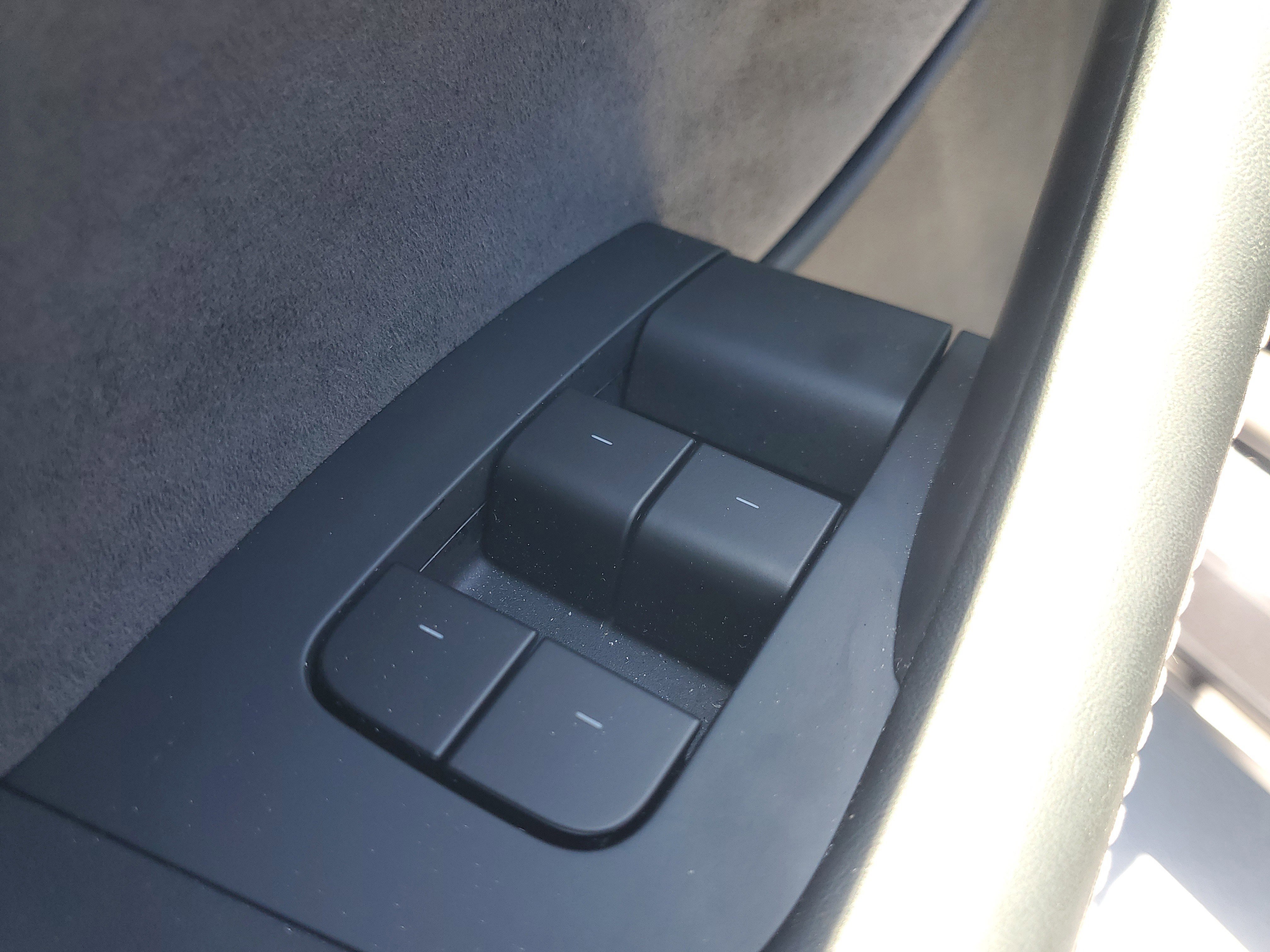 Used 2025 Tesla Model Y Long Range RWD image 19