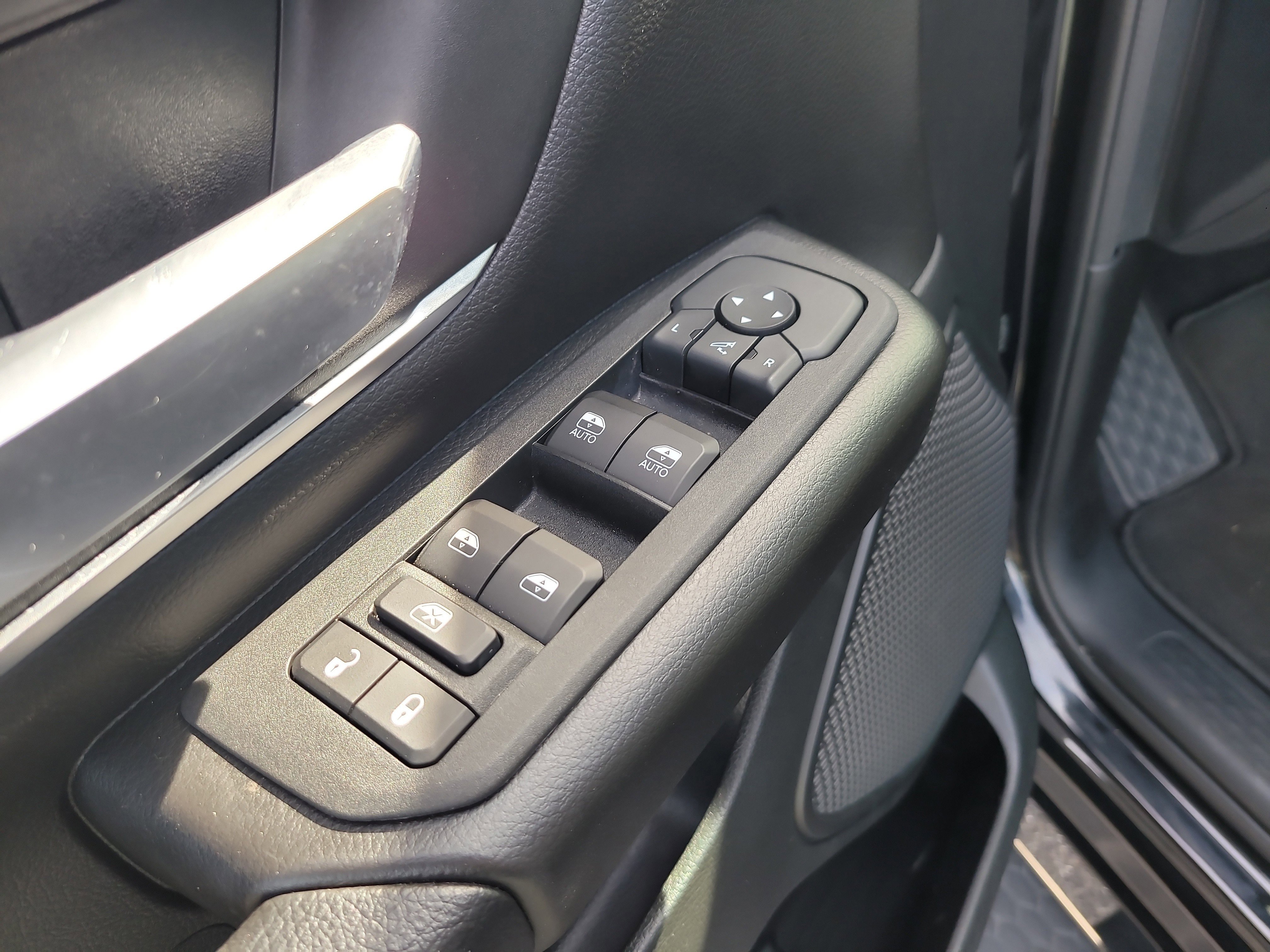 Used 2025 RAM 1500 Big Horn image 17