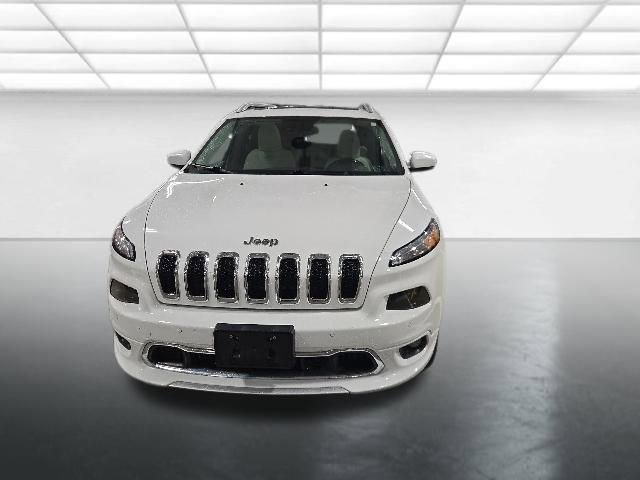 Used 2018 Jeep Cherokee Overland w/ Technology Group AWD/4WD image 10