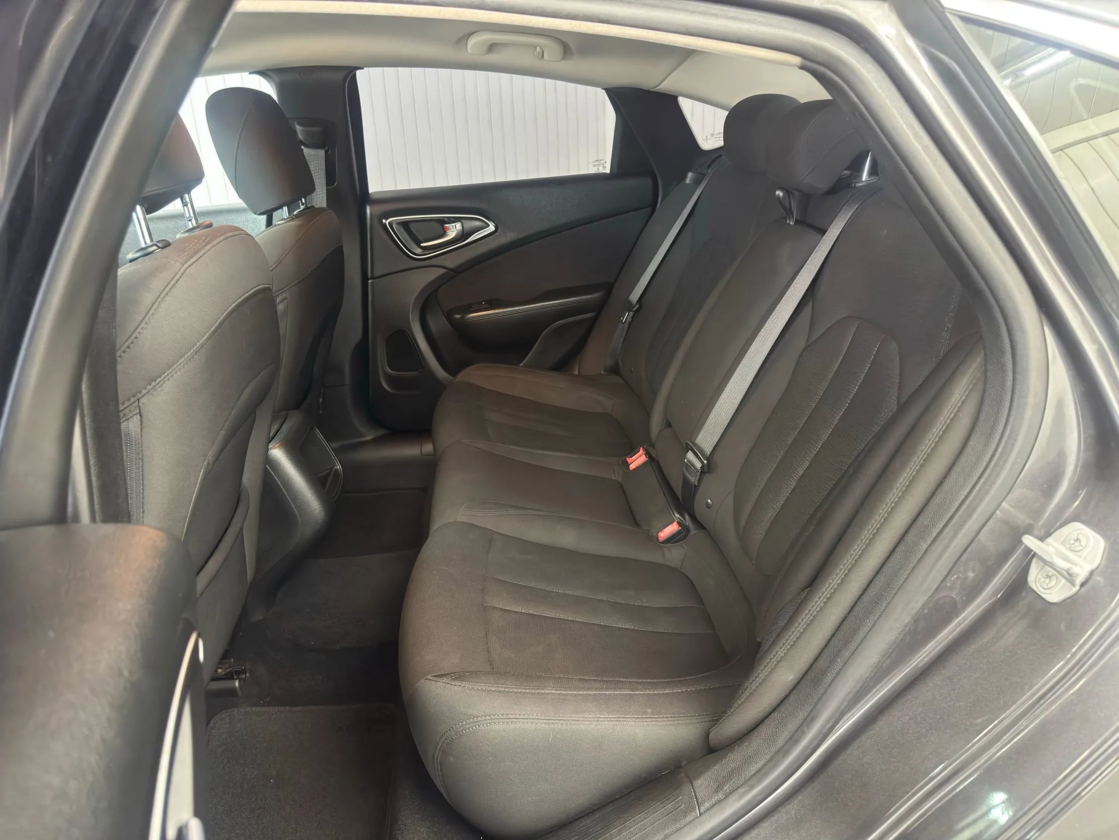 Used 2015 Chrysler 200 Limited w/ Convenience Group image 12