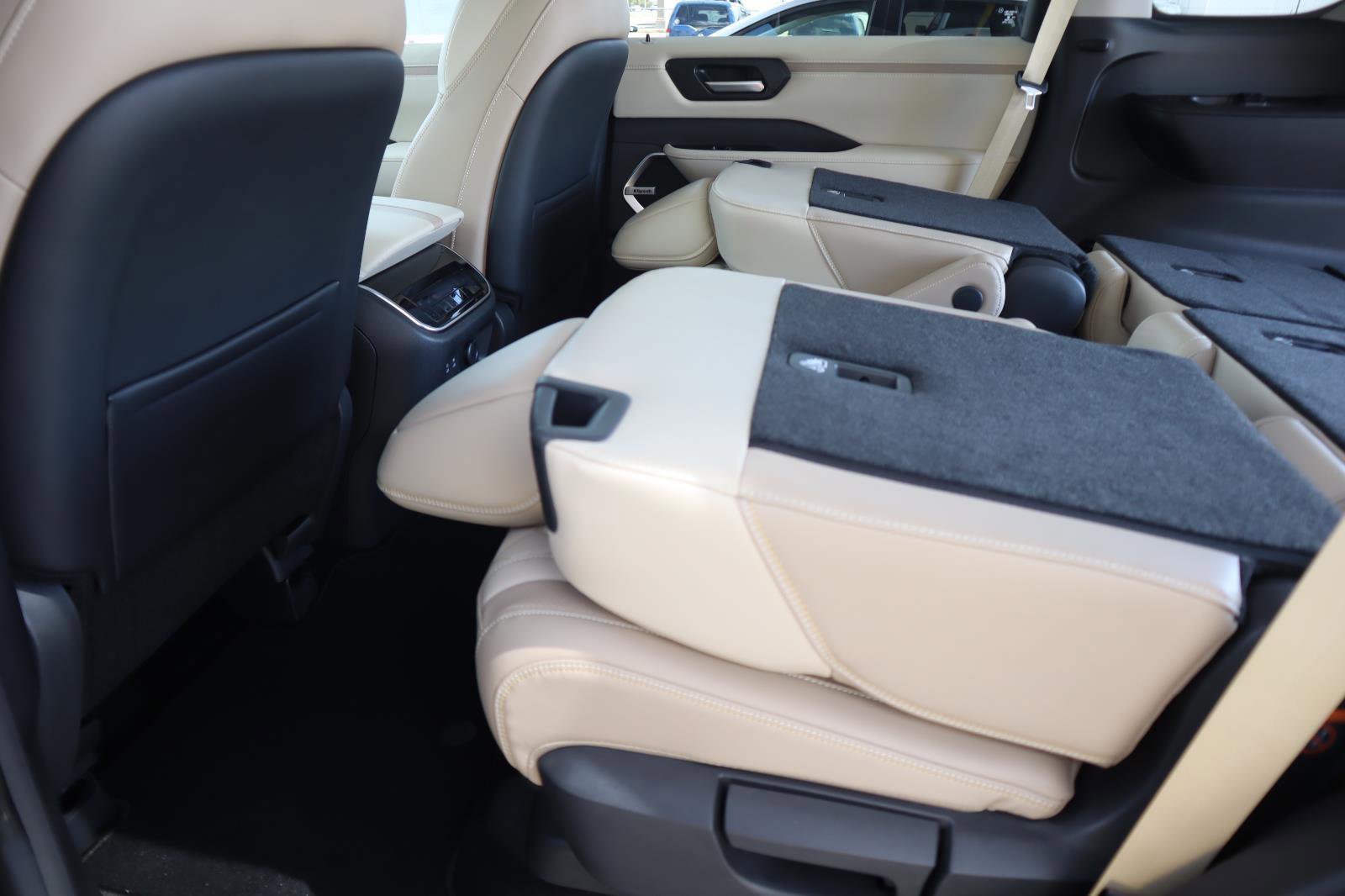 New 2026 Nissan Armada Platinum image 55