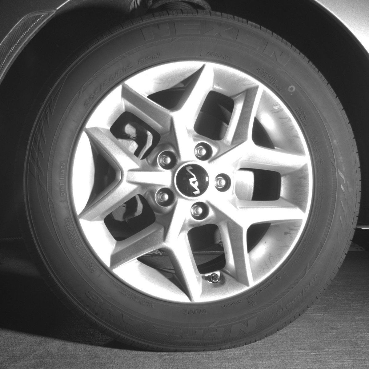 Used 2025 Kia Soul LX w/ LX Technology Package FWD image 12