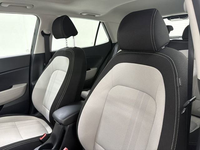 Used 2026 Hyundai Venue SEL image 19