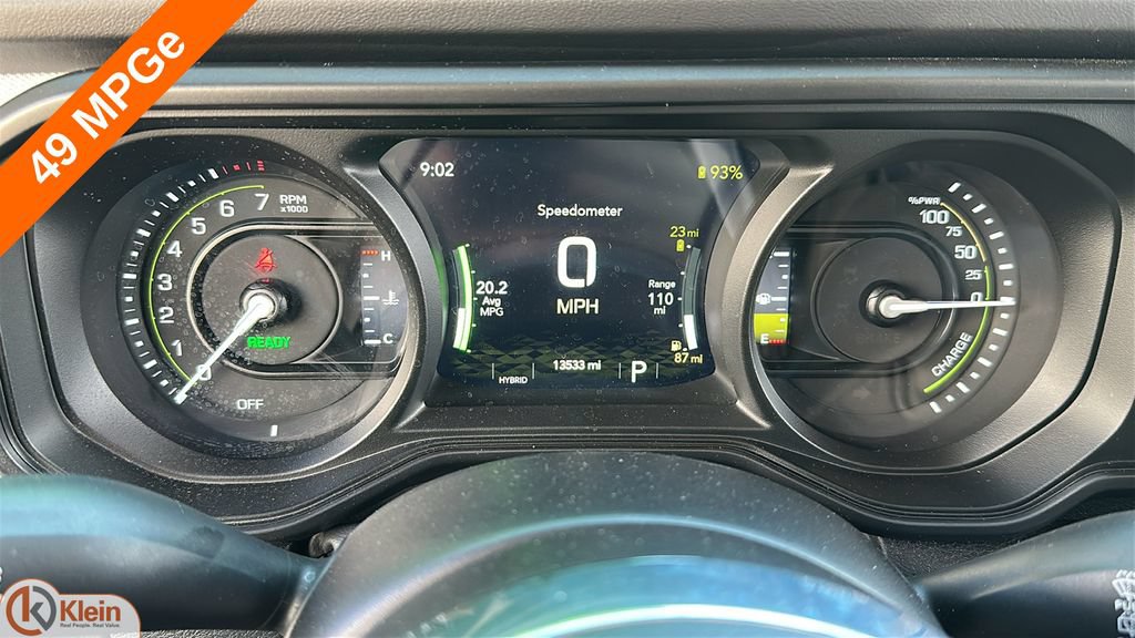 Used 2025 Jeep Wrangler Unlimited Sahara AWD/4WD image 20