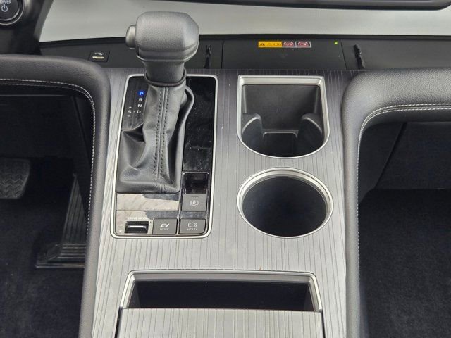 Used 2025 Toyota Sienna LE image 17