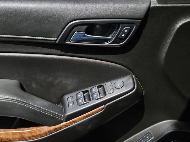 Used 2019 Chevrolet Suburban Premier AWD/4WD image 31